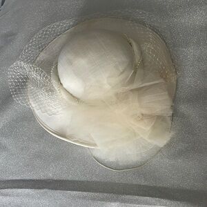 Legacy white fascinator tilt vail floral toil hat Sunday church hat